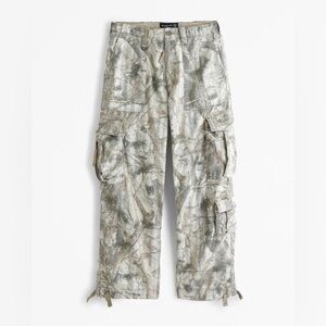 Abercrombie Ultra Baggy White Camouflage Cargo Pants